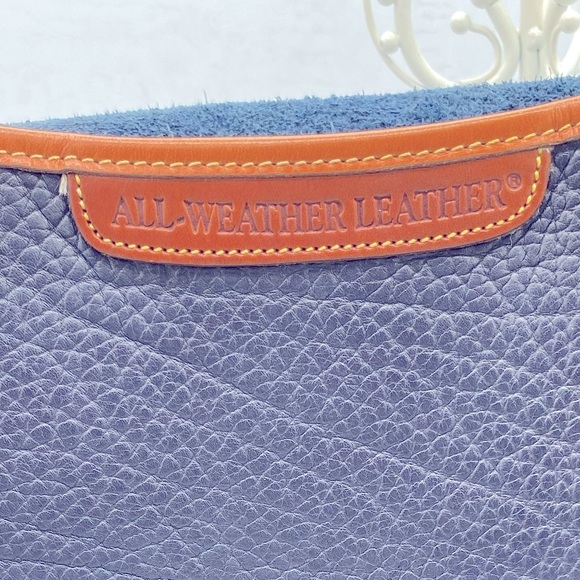 Vintage Dooney & Bourke Navy Blue And Tan Pebble Leather Shoulder/Crossbody Bag - Picture 10 of 15